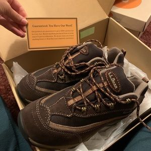 L.L. Bean sneakers coffee sz9